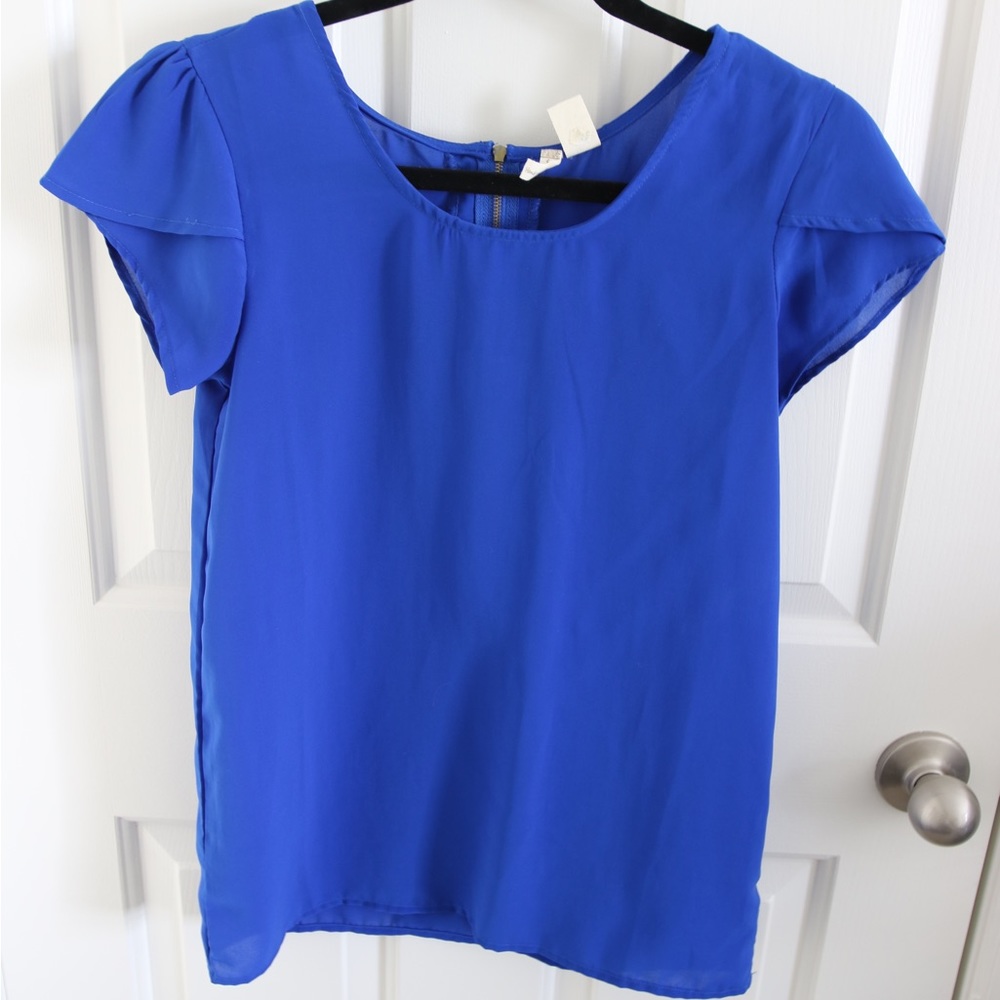 Bright blue short sleeve tulip sleeve top size XS